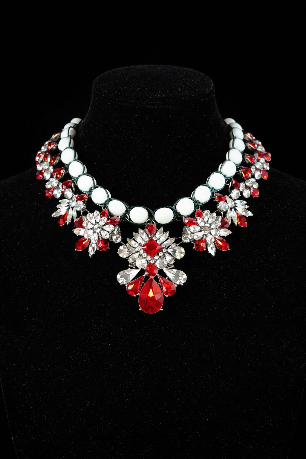 Red & White Bead Necklace - Image 3