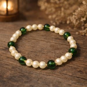Cream Pearl‑Like & Dark Green Glass Bead Bracelet